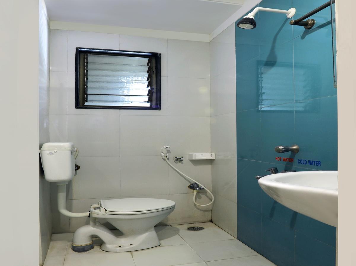 Oyo 4198 Hotel Shri Sai Murli 舍地 外观 照片